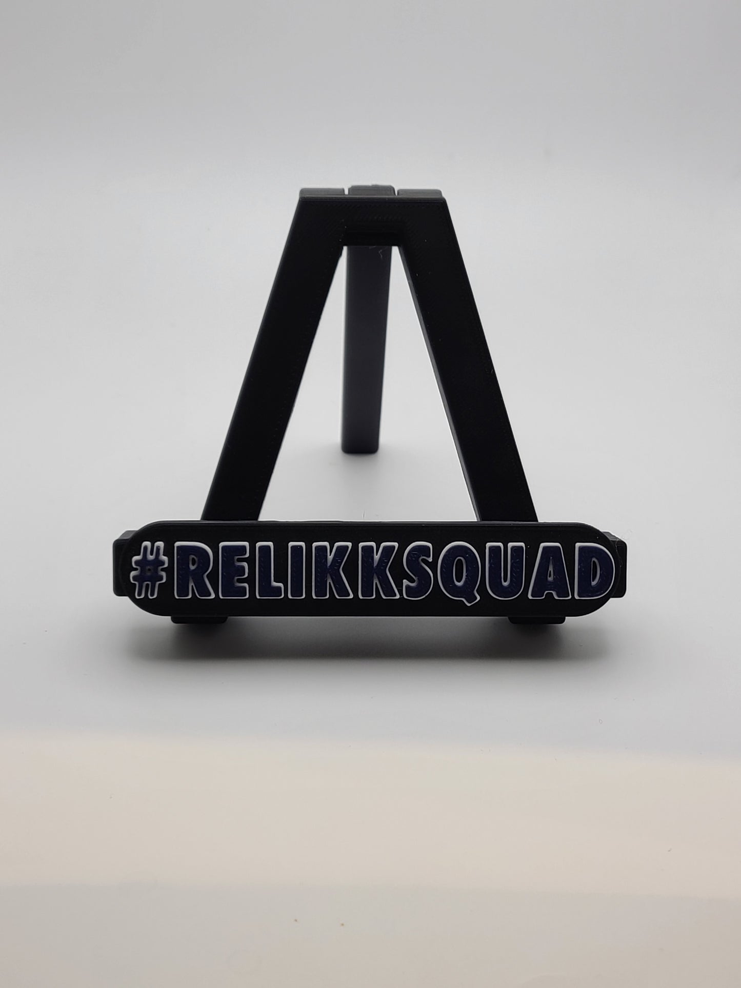 Card Stand "RelikkSquad"